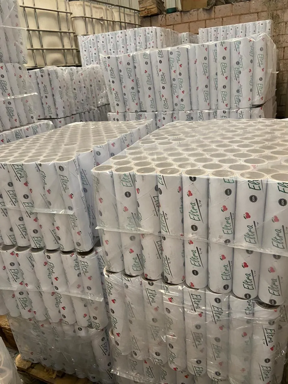 اسطوانات مغلّفة ومجهّزة للشحن